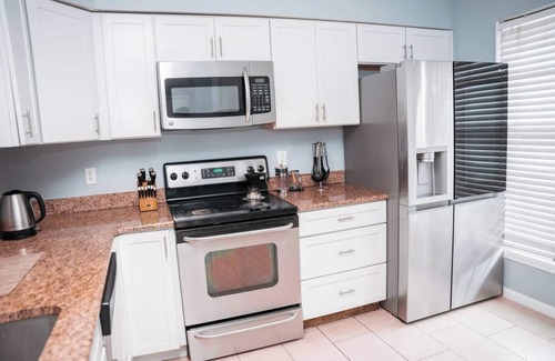 Springfield Maison | Fantastic 3-bedroom townhome with in Springfield