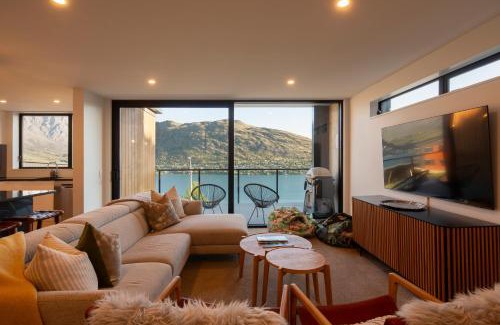 Frankton Maison | Fantastic 4 BDR home, AC, WIFI, Coffee Machine