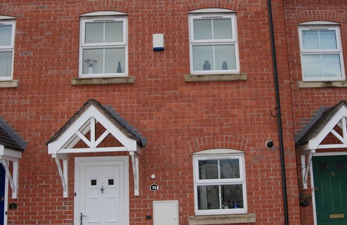 West Bromwich Maison | Fantastic 4 bed house with 3 bathrooms in pleasant location