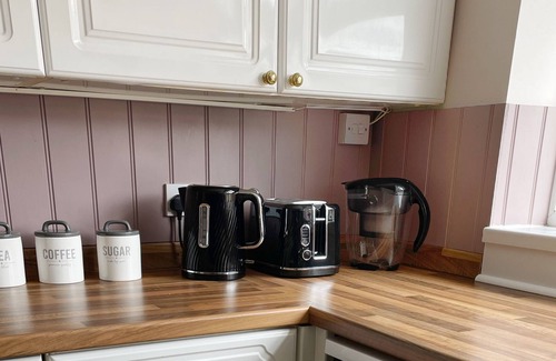 Yeovil Maison | Fantastic 4 Bedrooms Holiday Home