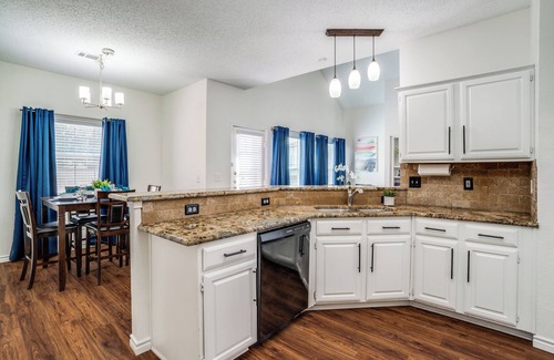 Frisco Maison | Fantastic 4 King Bed : Pool Table : Perfect Location