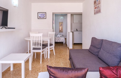 Es Canar Appartement | Fantastique appartement en bord de mer avec climatisation, Wi-Fi, piscine et terrasse.
