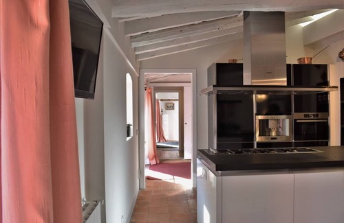 Figueres Appartement | Fantastique appartement JM 1: Grenier avec charme, caractère et harmonie