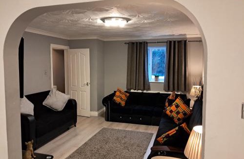 Custom House Appartement | FANTASTIC COZY 3bed Hse London ExCEL Free Parking WIFI Sleeps 6