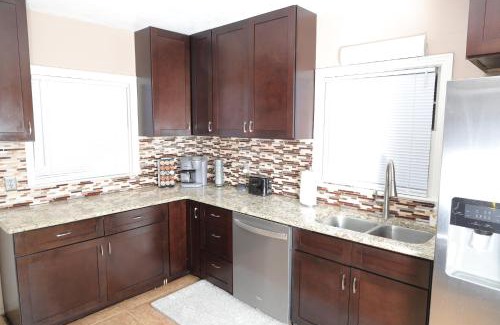 Tallahassee Maison | Fantastic Gem Minutes from Campus/Stadium, Capitol