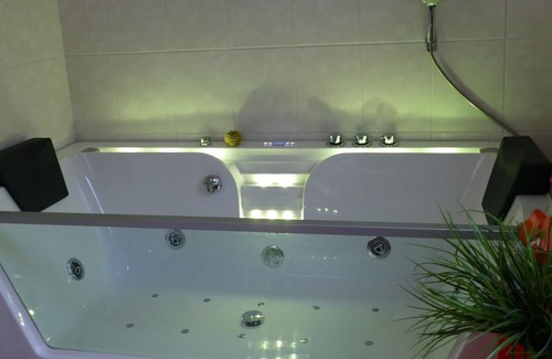 Wrexen Maison | Maison de vacances de luxe à l'orée de la forêt avec bain à remous et cheminée (WiFi gratuit)