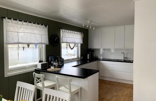 Torsken Maison | Fantastic house with seafront property in Gryllefjord