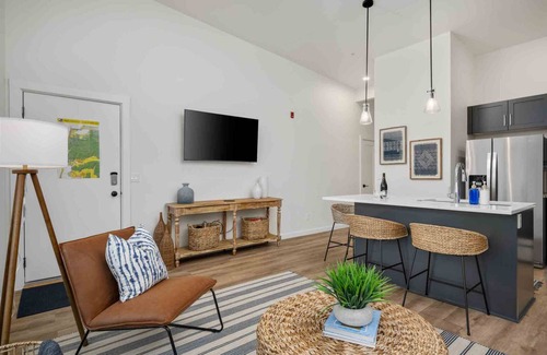 Lincoln City Copropriété | Fantastic Newly Constructed Ebb Street Loft, Large Deck w/ Views, Short Walk to Beach, Food, & Fun