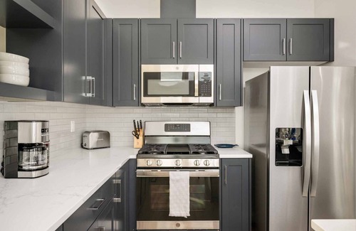 Lincoln City Copropriété | Fantastic Newly Constructed Ebb Street Loft, Large Deck w/ Views, Short Walk to Beach, Food, & Fun