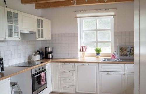 Garz/Rugen Maison | Vacation home with beautiful sea views and spacious garden