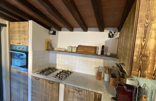 Caldana Maison | Fantastique villa toscane dans un endroit isolé avec piscine et cuisine en plein air, près de la mer