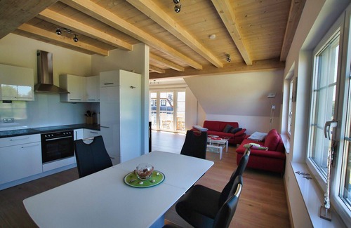 Dranske Appartement | Fantastic vacation apartment with underfloor heating, fireplace, WLAN