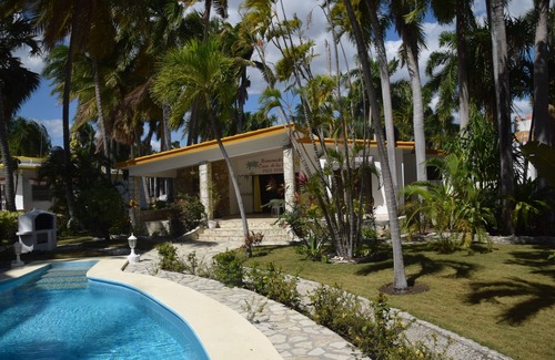 Bocacanasta Maison | Fantastic vacation home with access to the Caribbean Sea!