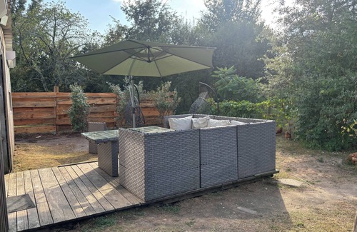 Les Eglisottes-et-Chalaures Cabine | Cabane à la ferme avec piscine couverte et jacuzzi