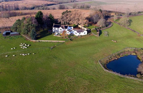 East Haddon Maison | Far Heath House with Hot Tub