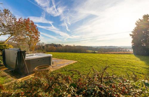 East Haddon Maison | Far Heath House with Hot Tub