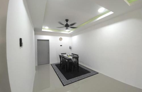 Maran District Maison | Farisya Guest House Bandar Jengka