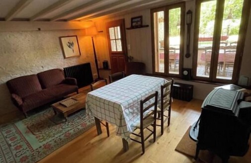 Uzeste Autre | Authentique Ferme Bazadaise, restaurée avec goût au coeur de la forêt Landaise.