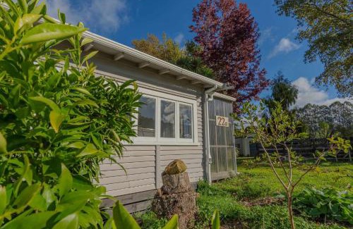 Pukehangi Maison | Farm Cottage just 10min from the City