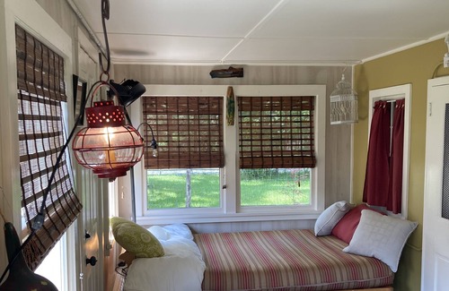 Farmingdale Autre | Farm House Close To The Seashore