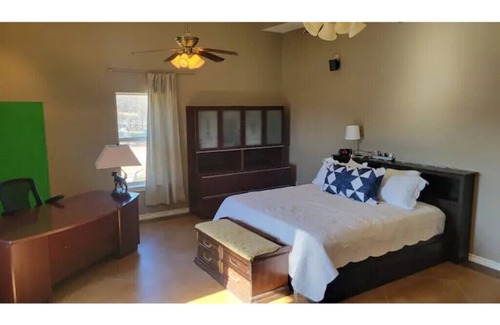 Sunset Maison | Farm House On The Hill - Bowie, TX