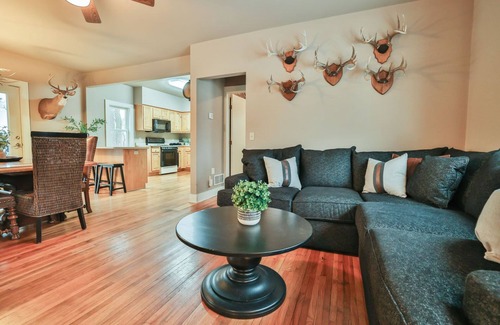 Mankato Maison | Farm House Retreat