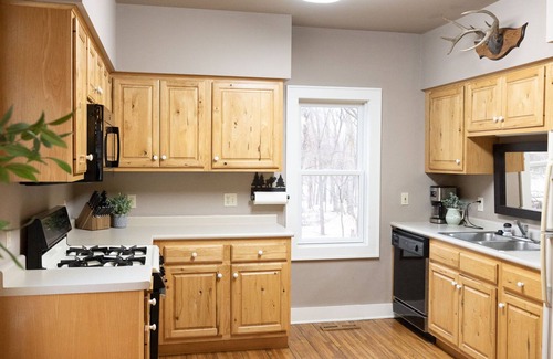 Mankato Maison | Farm House Retreat