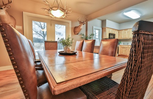 Mankato Maison | Farm House Retreat