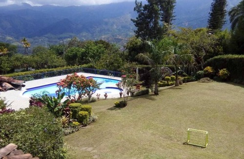 Barbosa Maison | Farm near Medellin with mountain views