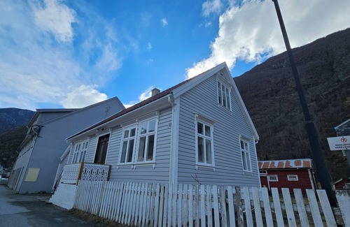 Laerdal Maison | Farm stay in central Lærdalsøyri
