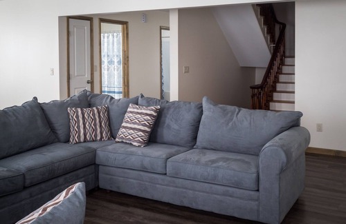 Jonestown Maison | Farm View -- perfect for families