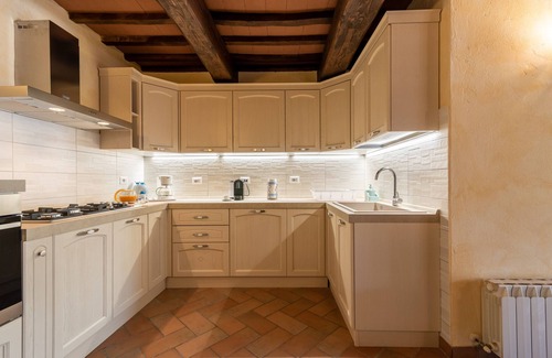 Cortona Autre | Ferme 'Agriturismo Cuiano La Stella' avec vue sur les montagnes, piscine partagée et Wi-Fi.