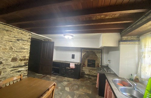 Loiba Maison | Cortijo 'Aldea Lamacido' con vistas a la montaña, piscina compartida y Wi-Fi