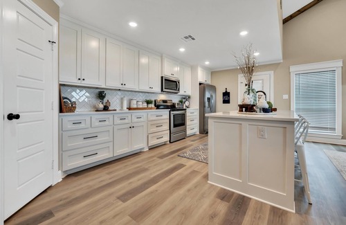 Waco Maison | Farmhouse Charm - Waco/Magnolia/Baylor