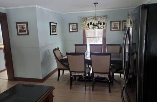 Raymond Maison | Farmhouse Chic in the ❤ of the Sebago Lakes Region