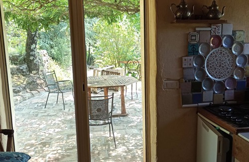 Sainte-Croix-de-Caderle Autre | Farmhouse in the heart of nature, close to rivers, hiking trails and attractions.