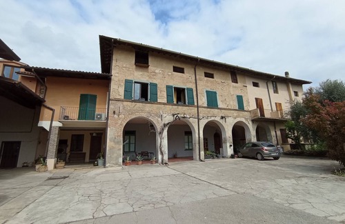 Nigoline Bonomelli Appartement | Farmhouse in the heart of the hills of Franciacorta and a few km from Lake Iseo