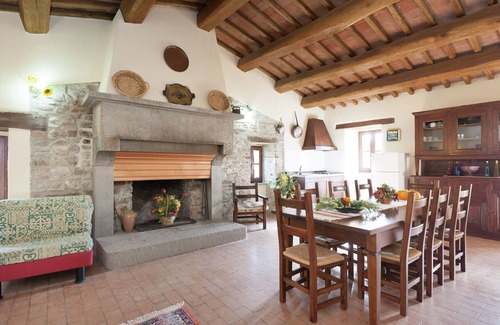 Apecchio Autre | Farmhouse in Apecchio with Pool & Spa