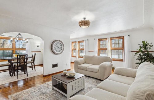 East Leroy Maison | Farmhouse in Battle Creek whit hub tube