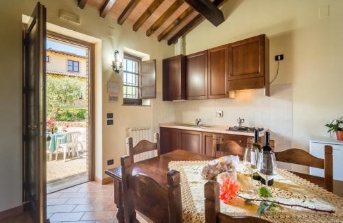 Ramazzano Maison | Farmhouse in Perugia with Swimming Pool