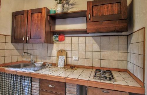 Proceno Maison | Farmhouse in Proceno with Pool and Hill Views