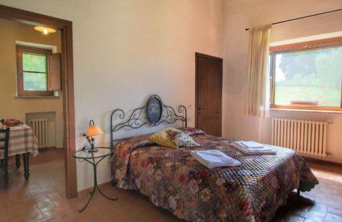 Proceno Maison | Farmhouse in Proceno with Pool and Hill Views
