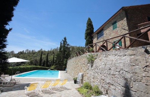 Pieve di Chio Maison | Maison de campagne sur une colline avec vue panoramique et piscine