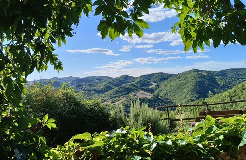 Urbino Appartement | Farmhouse in the hills. Romantic flat for 2 people. Panoramic view!