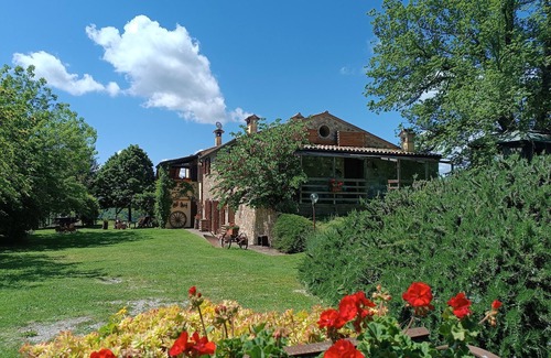Urbino Appartement | Farmhouse in the hills. Romantic flat for 2 people. Panoramic view!
