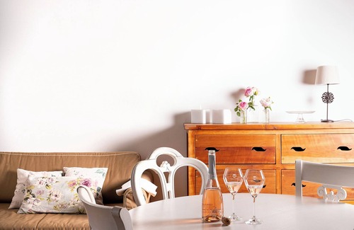Fratte Rosa Autre | Farmhouse in the vineyards with garden and swimming pool