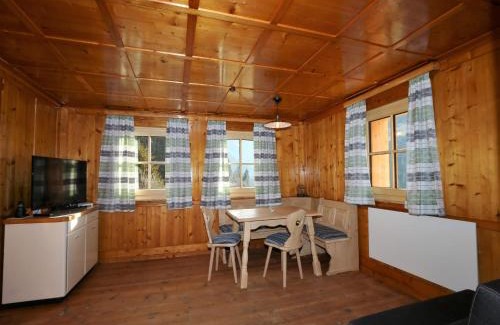 Tobadill Appartement | Farmhouse in Tobadill with Mountain Views
