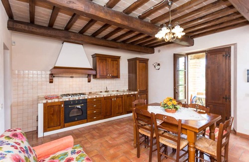 Ferretto Autre | Farmhouse on Lake Trasimeno, entire structure 13 apartments