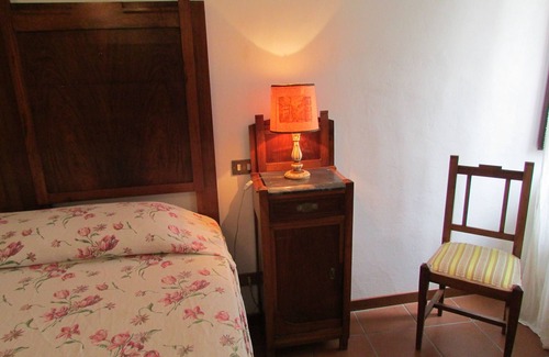 Giomici Autre | Farmhouse