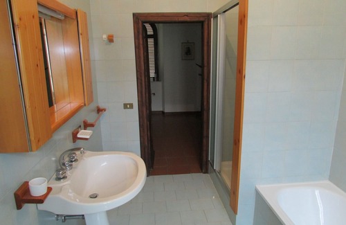 Giomici Autre | Farmhouse
